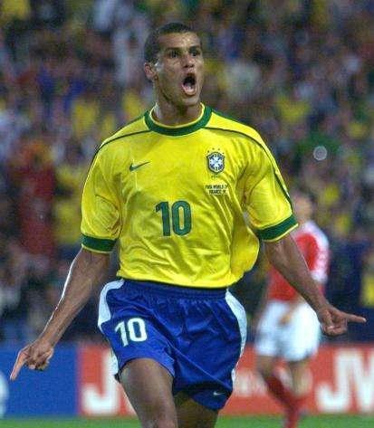 两队的表现 两队的表现