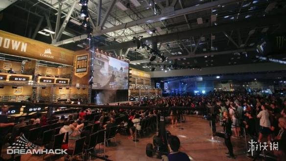 舞台上完成 舞台上完成