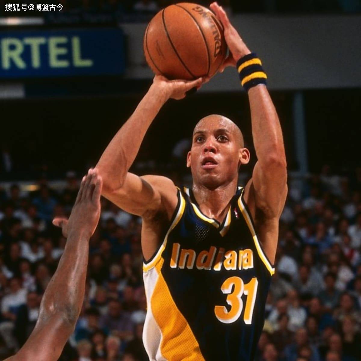 着无数观众 着无数观众